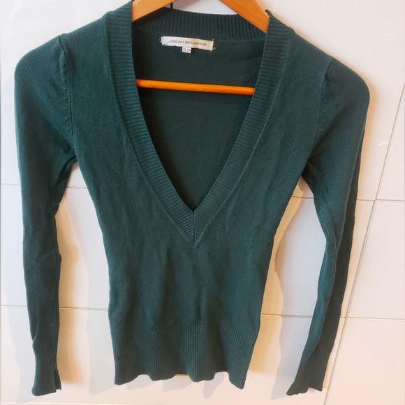 Pine Green V-Neck Sweater sz xs - Picture 4 of 4